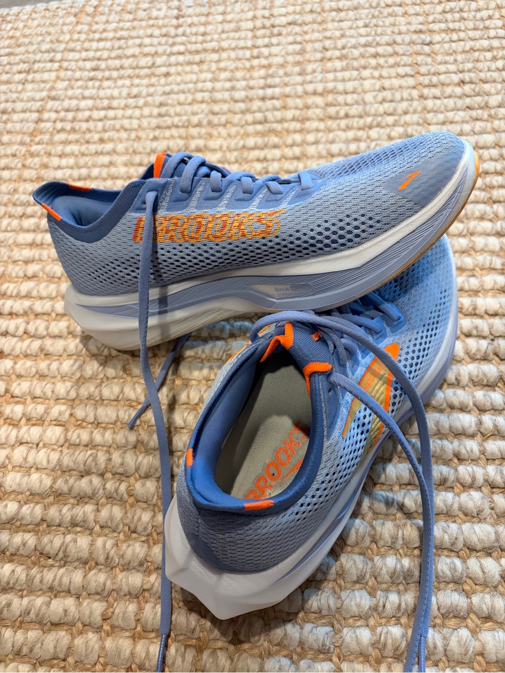 Brooks Hyperion 3 Women’s Sz 8.5 Running Shoes — Blue Heron/Orange/White